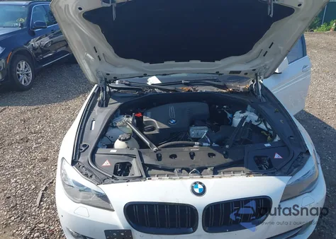 2012 BMW 528I xDrive из США, поврежденный, VIN WBAXH5C51CDW10155